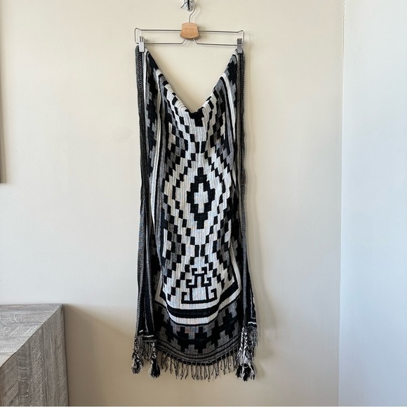 MICHAEL Stars-Tribal Pattern Tassel & Fringe Blanket Scarf - Picture 1 of 5